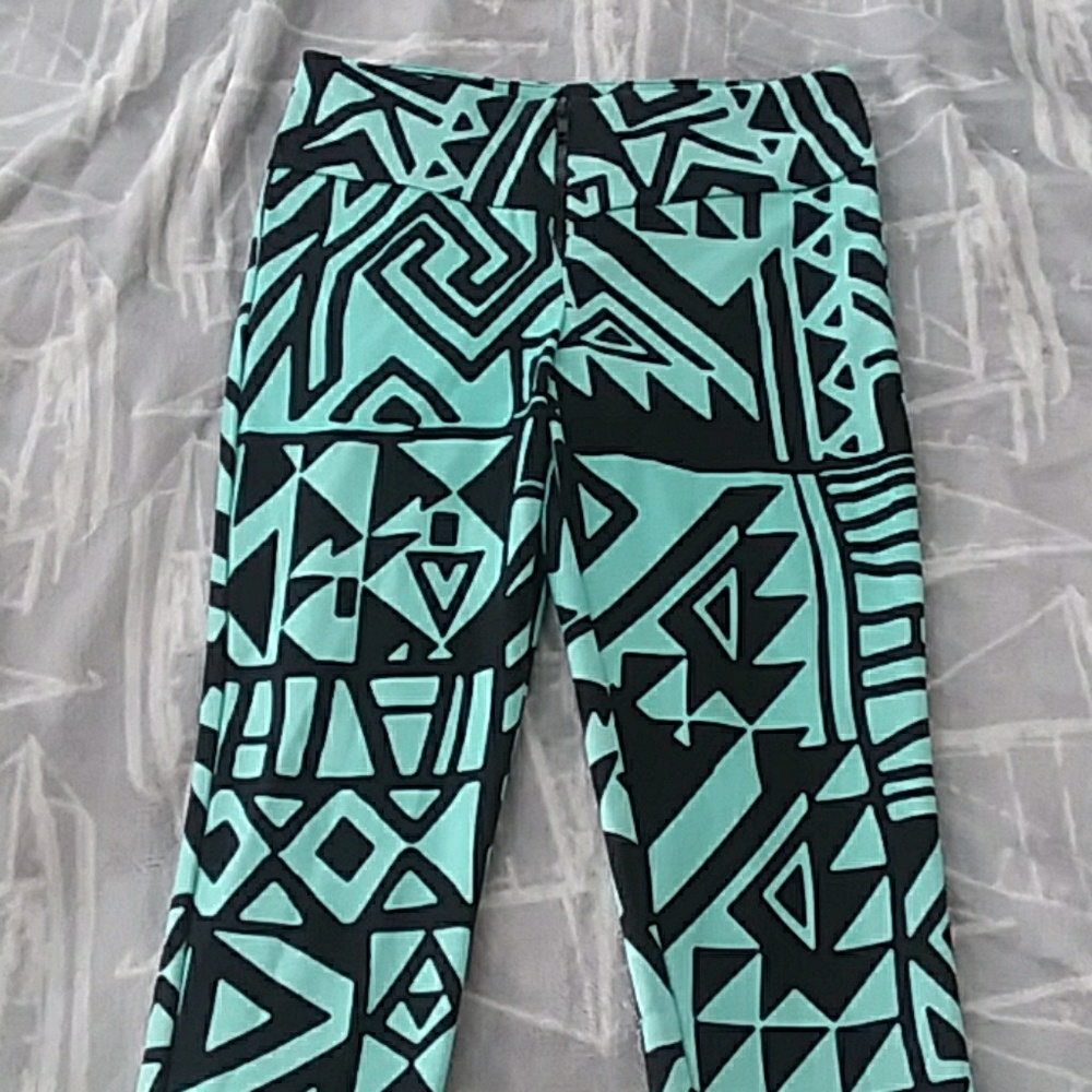 Aztec print pants/leggings